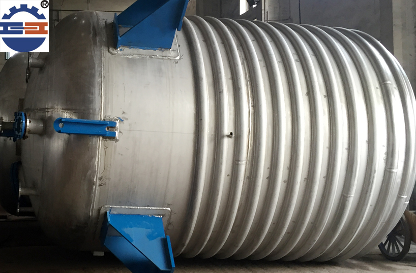 不銹鋼反應(yīng)釜熱冷卻溫控有哪些優(yōu)勢？