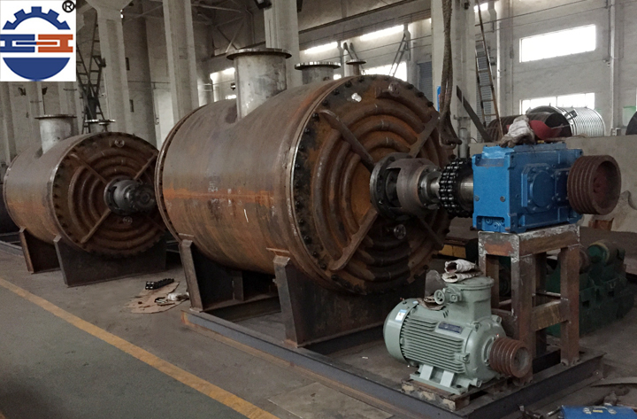 真空耙式干燥機(jī) 真空耙式干燥機(jī)