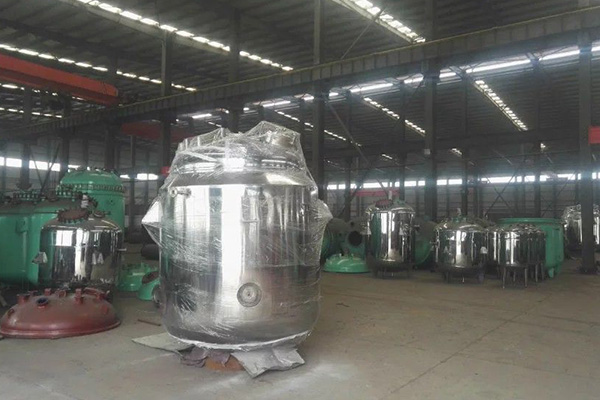 雙層玻璃反應(yīng)釜注意事項 雙層玻璃反應(yīng)釜注意事項