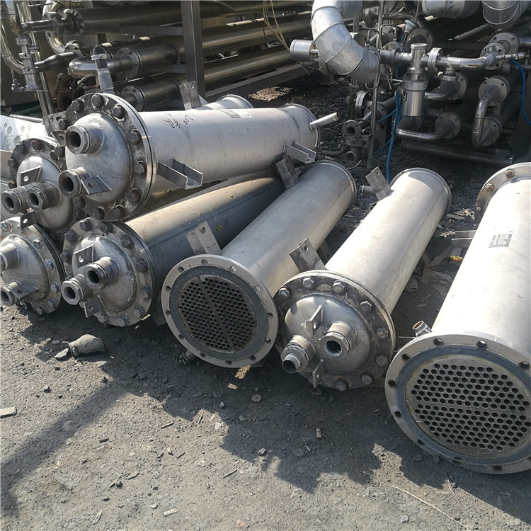 列管冷凝器運轉 列管冷凝器運轉